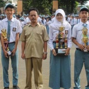 Peluang Usaha Anak Sekolah Untuk Menambah Uang Jajan
