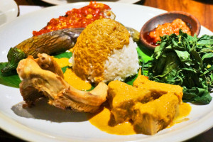 Peluang Bisnis Masakan Padang dan Analisa Usahanya